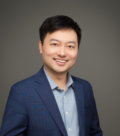季亮先生 Mr Alan Ji